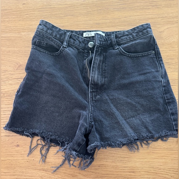 Zara Pants - Zara Black Jean Shorts